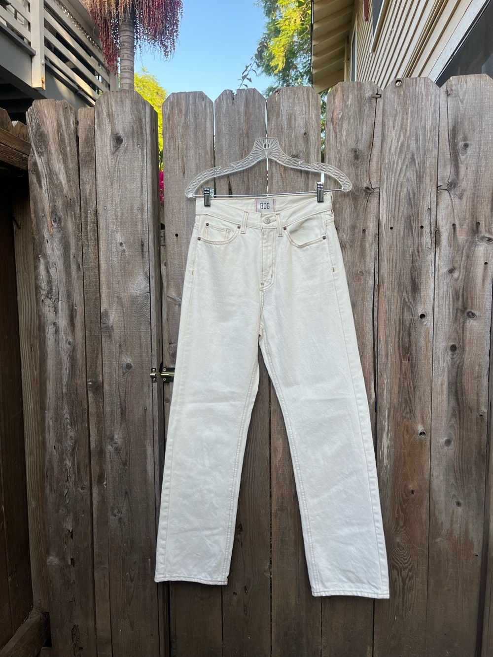 BDG white Cowboy jeans 26